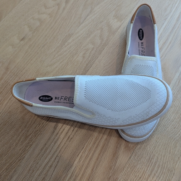 Dr. Scholl's White Slip-On Shoes Women's 8.5 - Picture 2 of 3